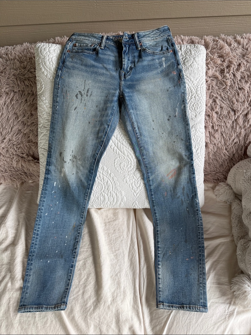 American Eagle Outfitters Light Blue Skinny Jeans with Paint-Splatter Detail